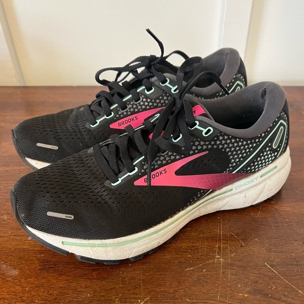 Brooks Women's Black and Pink Running Shoes